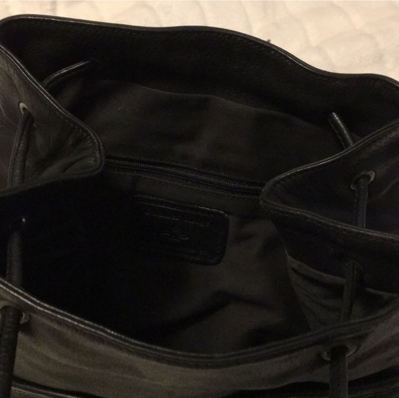 Boulder Ridge Leather Backpack - Picture 10 of 11